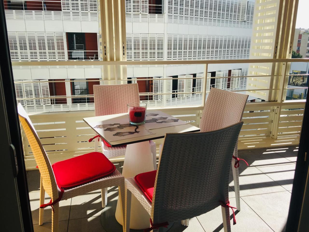 Vacances A Nice Terrasse Ensoleillee & Parking A La Gare Du Sud Kültér fotó